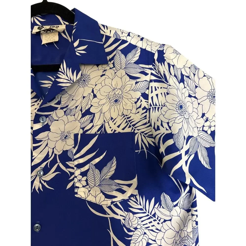 Hilo Hattie Hawaiian short sleeve button up medium
